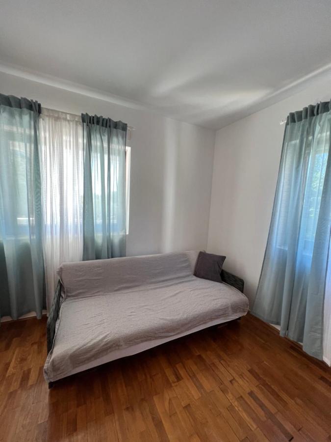 Apartments Antolkovic Ugljan Esterno foto